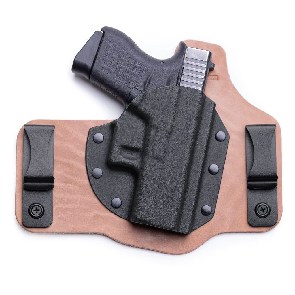 Front view of comforttuck with horsehide leather with holstered firearm